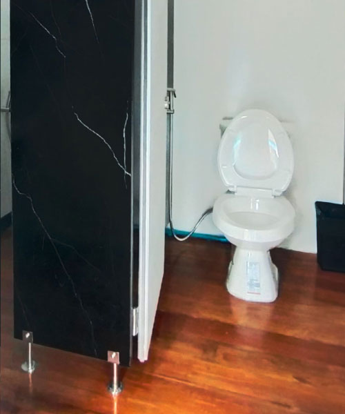 TOILET